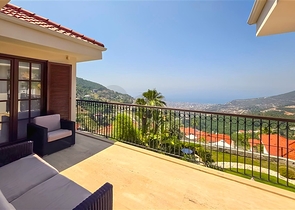 5+2 Luxusvilla mit Meerblick im Zentrum von Alanya — Privatsphäre, Komfort und Luxus an einem Ort