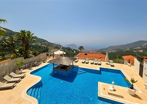 5+2 Luxusvilla mit Meerblick im Zentrum von Alanya — Privatsphäre, Komfort und Luxus an einem Ort