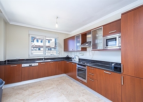 Geräumige 2+1 Wohnung in einem gepflegten Komplex in der Gegend von Djikcilli - Komfort und Bequemlichkeit zum Leben