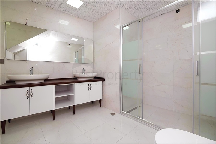 Geräumiges, möbliertes Penthouse mit Terrassen im Herzen von Alanya