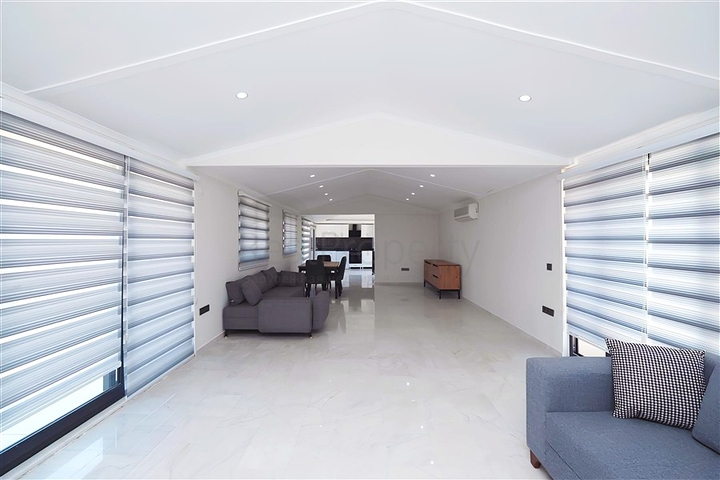 Geräumiges, möbliertes Penthouse mit Terrassen im Herzen von Alanya