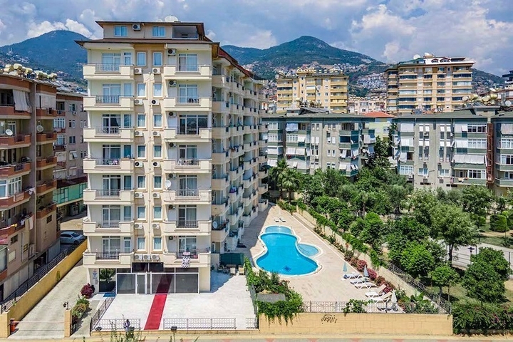 Geräumiges, möbliertes Penthouse mit Terrassen im Herzen von Alanya