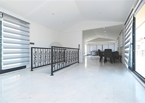 Geräumiges, möbliertes Penthouse mit Terrassen im Herzen von Alanya