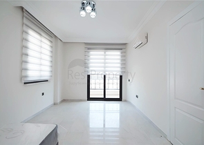 Geräumiges, möbliertes Penthouse mit Terrassen im Herzen von Alanya