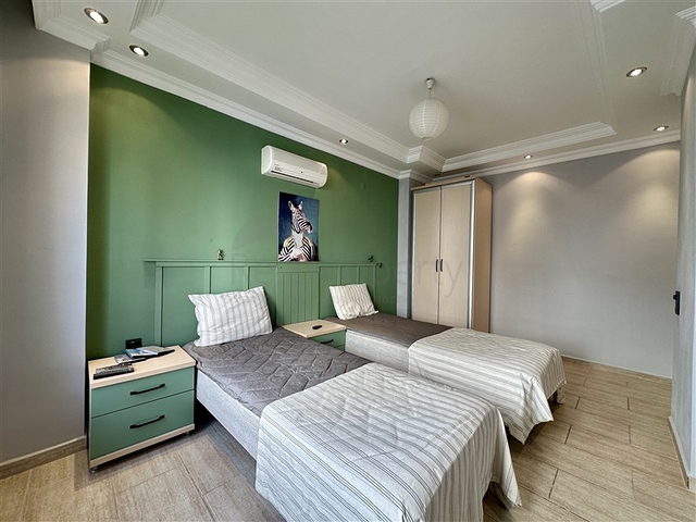 Geräumige möblierte 2+1-Wohnung nur 150 Meter vom Meer entfernt im Stadtteil Oba