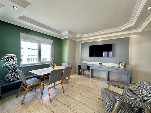 Geräumige möblierte 2+1-Wohnung nur 150 Meter vom Meer entfernt im Stadtteil Oba