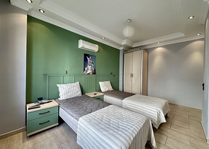 Geräumige möblierte 2+1-Wohnung nur 150 Meter vom Meer entfernt im Stadtteil Oba