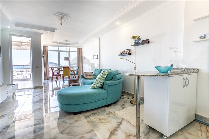 Helle Wohnung mit Panoramablick auf das Meer in der Gegend von Tosmur