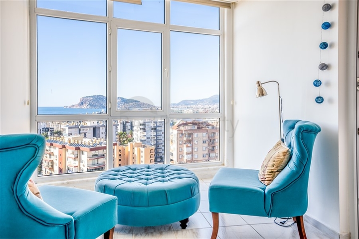 Helle Wohnung mit Panoramablick auf das Meer in der Gegend von Tosmur