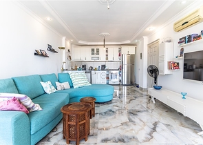 Helle Wohnung mit Panoramablick auf das Meer in der Gegend von Tosmur