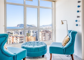 Helle Wohnung mit Panoramablick auf das Meer in der Gegend von Tosmur