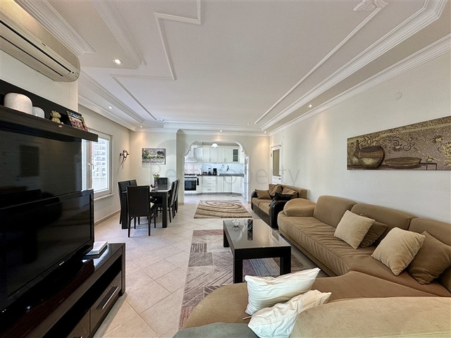 Komfortable 2+1-Wohnung in einem Komplex mit entwickelter Infrastruktur