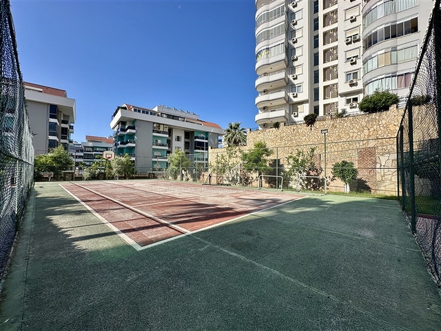 Komfortable 2+1-Wohnung in einem Komplex mit entwickelter Infrastruktur