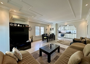 Komfortable 2+1-Wohnung in einem Komplex mit entwickelter Infrastruktur