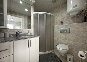 Komfortable 2+1-Wohnung in einem Komplex mit entwickelter Infrastruktur