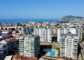 Komfortable 2+1-Wohnung in einem Komplex mit entwickelter Infrastruktur