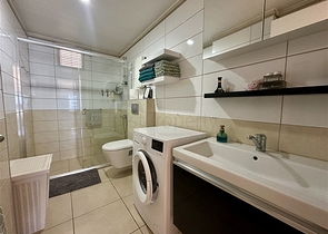 Gemütliche 1+1 Wohnung in einer Wohnanlage mit reicher Infrastruktur