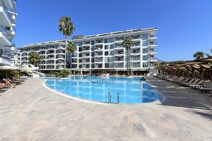 Geräumige möblierte 3+1-Wohnung mit reicher Infrastruktur in einer modernen Wohnanlage