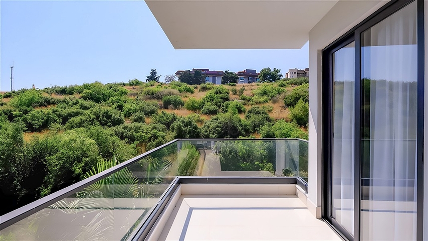 Geräumige möblierte 3+1-Wohnung mit reicher Infrastruktur in einer modernen Wohnanlage