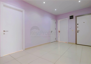 Geräumige möblierte 3+1-Wohnung mit reicher Infrastruktur in einer modernen Wohnanlage