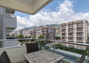 Geräumige möblierte 2+1-Wohnung 350 Meter vom berühmten Kleopatra-Strand entfernt