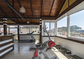 Geräumige möblierte 2+1-Wohnung 350 Meter vom berühmten Kleopatra-Strand entfernt