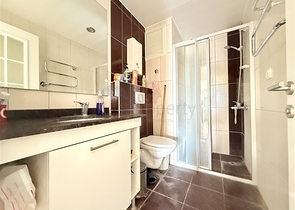 Geräumige 1+1-Wohnung mit komplettem Mobiliar und reicher Infrastruktur in Dschikkilli