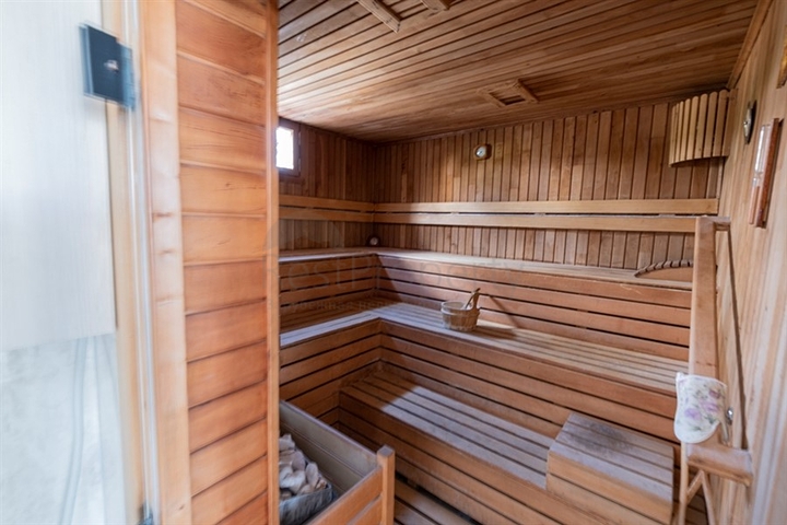 Moderne Wohnung in einem Komplex mit reicher Infrastruktur im Herzen der Stadt