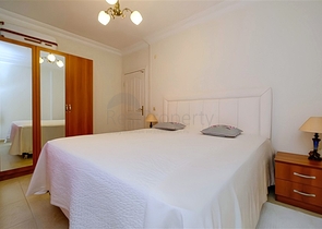 Moderne Wohnung in einem Komplex mit reicher Infrastruktur im Herzen der Stadt