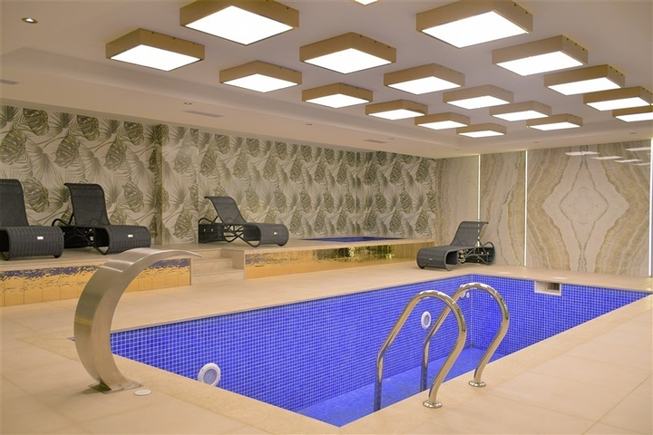 Komfort und Stil im Zentrum von Oba — eine moderne Wohnung mit reicher Infrastruktur