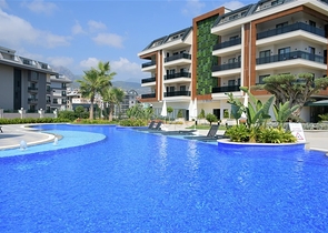 Komfort und Stil im Zentrum von Oba — eine moderne Wohnung mit reicher Infrastruktur