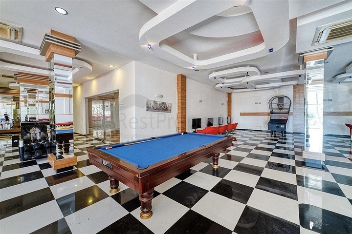 Geräumiges Penthouse mit Terrasse und Meerblick in einer prestigeträchtigen Wohnanlage