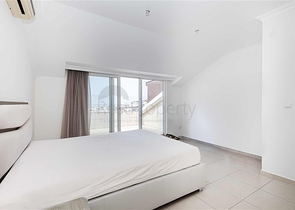 Geräumiges Penthouse mit Terrasse und Meerblick in einer prestigeträchtigen Wohnanlage