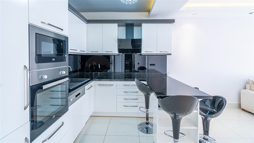 Moderne 1+1 Wohnung in einer Wohnanlage mit reicher Infrastruktur am Meer