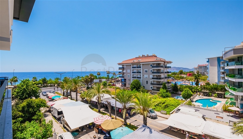 Moderne Wohnung am Meer, umgeben von Ruhe und Komfort