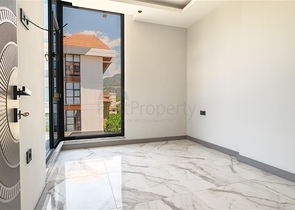 Moderne Wohnung am Meer, umgeben von Ruhe und Komfort