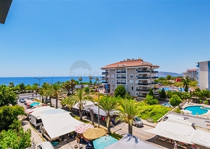 Moderne Wohnung am Meer, umgeben von Ruhe und Komfort