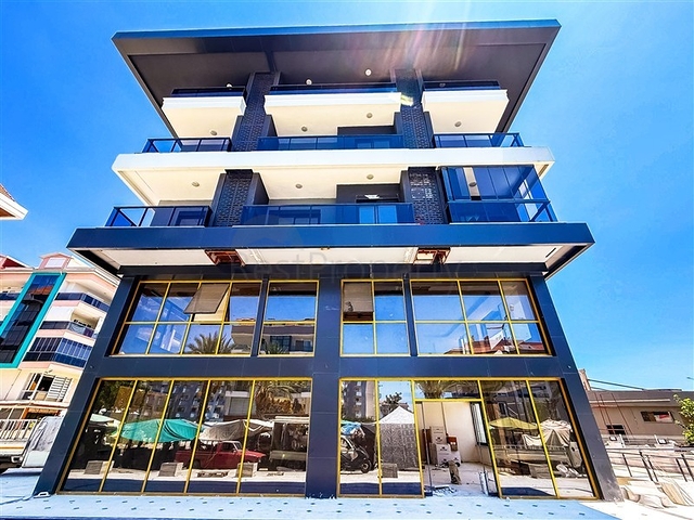 Penthouse am Meer mit geräumigen Terrassen und Panoramablick