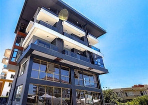 Penthouse am Meer mit geräumigen Terrassen und Panoramablick