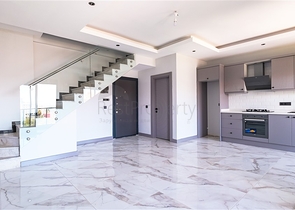 Penthouse am Meer mit geräumigen Terrassen und Panoramablick