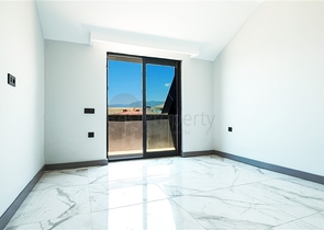 Penthouse am Meer mit geräumigen Terrassen und Panoramablick