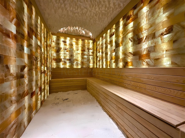 Luxuriöse 3+1-Wohnung mit Garten in einem Luxus-Komplex am Meer