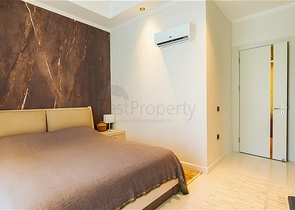 Luxuriöse 3+1-Wohnung mit Garten in einem Luxus-Komplex am Meer