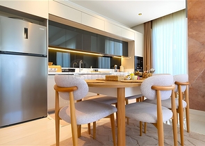 Luxuriöse 3+1-Wohnung mit Garten in einem Luxus-Komplex am Meer