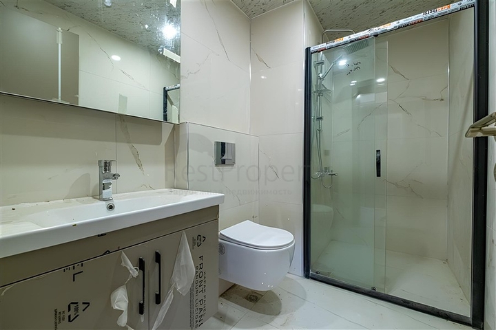 Geräumige 3+1 Maisonette direkt am Meer im Herzen von Gazipaşa