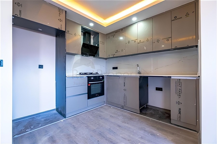 Geräumige 3+1 Maisonette direkt am Meer im Herzen von Gazipaşa