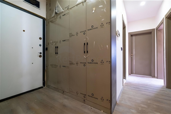 Geräumige 3+1 Maisonette direkt am Meer im Herzen von Gazipaşa