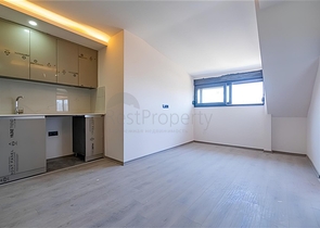 Geräumige 3+1 Maisonette direkt am Meer im Herzen von Gazipaşa