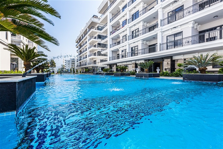 Geräumiges 3+1 Penthouse mit Meerblick, nur 50 m vom Strand entfernt