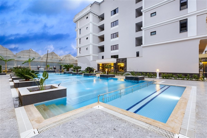 Geräumiges 3+1 Penthouse mit Meerblick, nur 50 m vom Strand entfernt